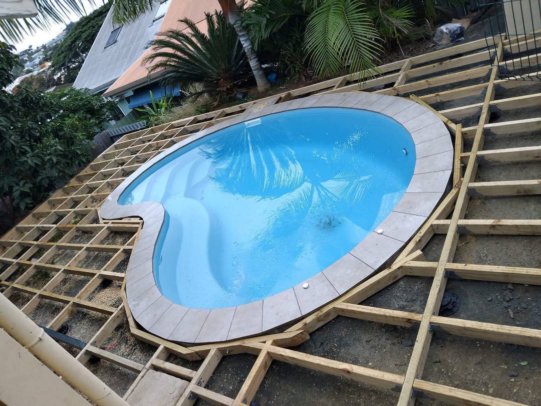 Piscine + terrasse Kohu — avant